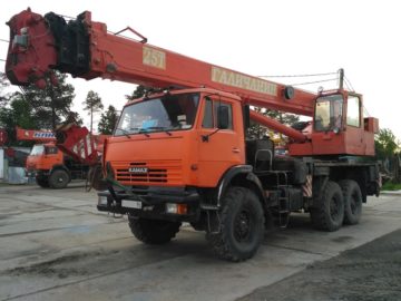 Фото автокрана Галичанин 25 тонн