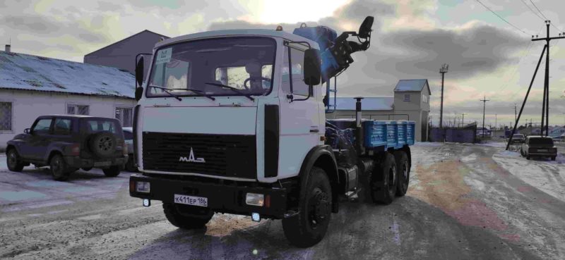 Фото манипулятора компании «Автокран-Сургут»